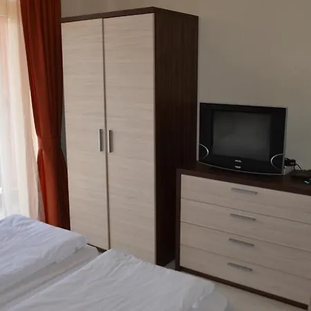 Apart Hotel Aphrodite 2 Apartment